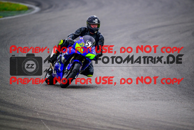 MaZZes_FotoMatrix_240614_6007705_1399 | GELB