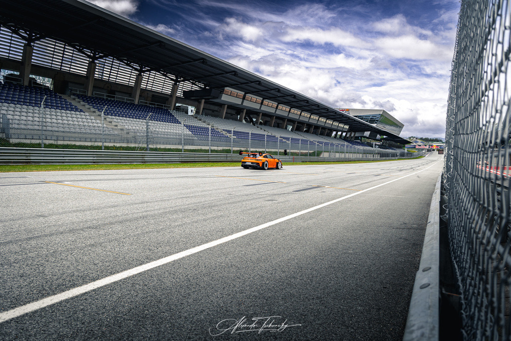 R6AT2347 _Alexander Tschuncky | Entdecken Sie die faszinierende Welt von Alexander Tschuncky Arts: Kreative Fotografie, atemberaubende Automobilkunst und hochwertiger Bilderdruck. Lassen Sie sich inspirieren! - Realisiert mit Pictrs.com
