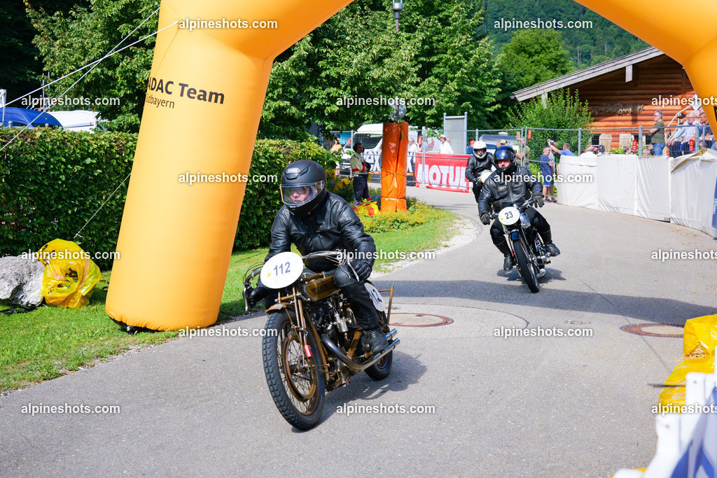 P1025990 | Erleben Sie atemberaubende, hochqualitative Fotos Ihrer Fahrt entlang der malerischen Alpenstraßen. Besuchen Sie alpineshots.com, um professionelle Aufnahmen Ihrer unvergesslichen Reise zu finden und zu kaufen - Realisiert mit Pictrs.com