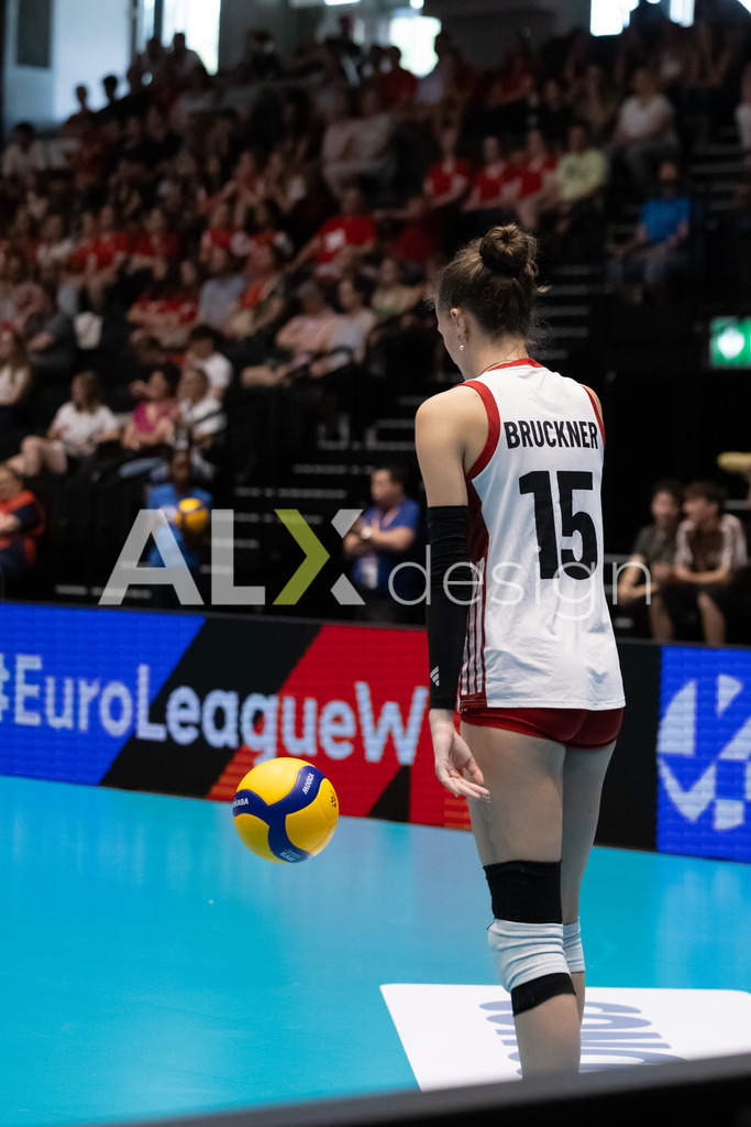 Austria v Switzerland - CEV European League Women | KRIENS, SWITZERLAND - JUNE 14: MARIE KRISTIN BRUCKNER of Austria serve during the CEV European League match between Austria and Switzerland at Pilatus Arena on June 14, 2026 in Kriens, Switzerland. - Realisiert mit Pictrs.com