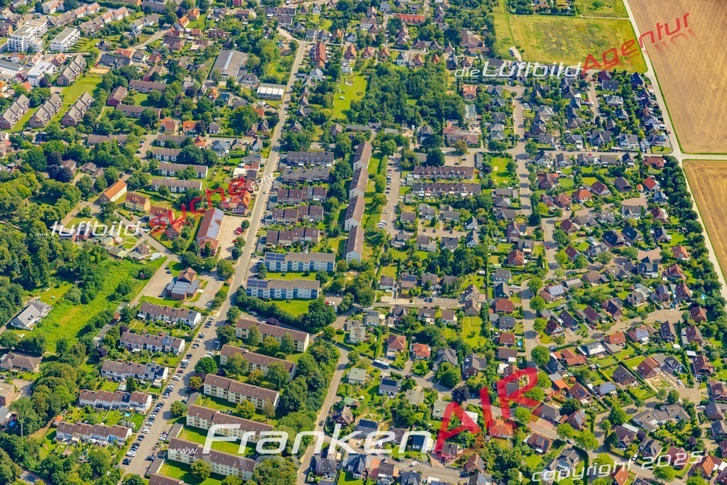 Luftbild Vs Google Maps  Calle Wohngebiet Immobilie  Heiligenhafen -Das Luftbild wurde 2025 vom UL-Flugzeug heraus erstellt ( keine Drohnenluftbilder ) - Hochauflösende Luftaufnahme -Nicht vergleichbar mit Google Maps oder Satelittenbilder- Die Geschenkidee !Mit Lizenz und Bildrechte bestellbar