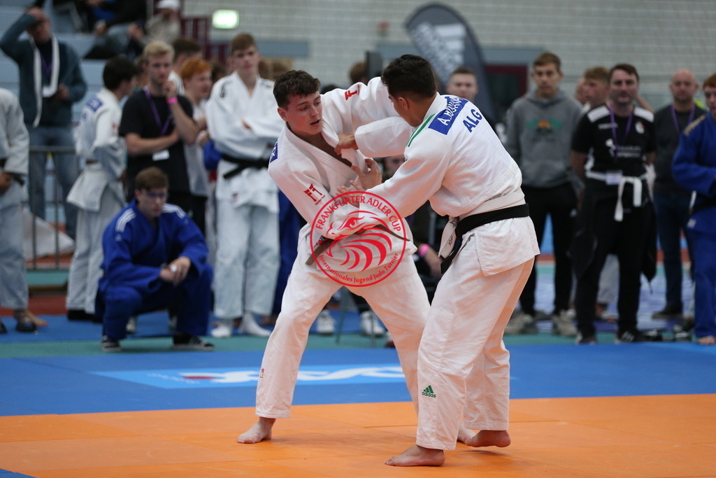 AT3Y0882 | Fotos vom Adler Cup - Pictures from Adler Cup

Hier findet Ihr alle Eindrücke und großen Momente der Adler Cup Wochenenden. Here you will find all impressions and great moments of the Adler Cup weekends. - Realisiert mit Pictrs.com