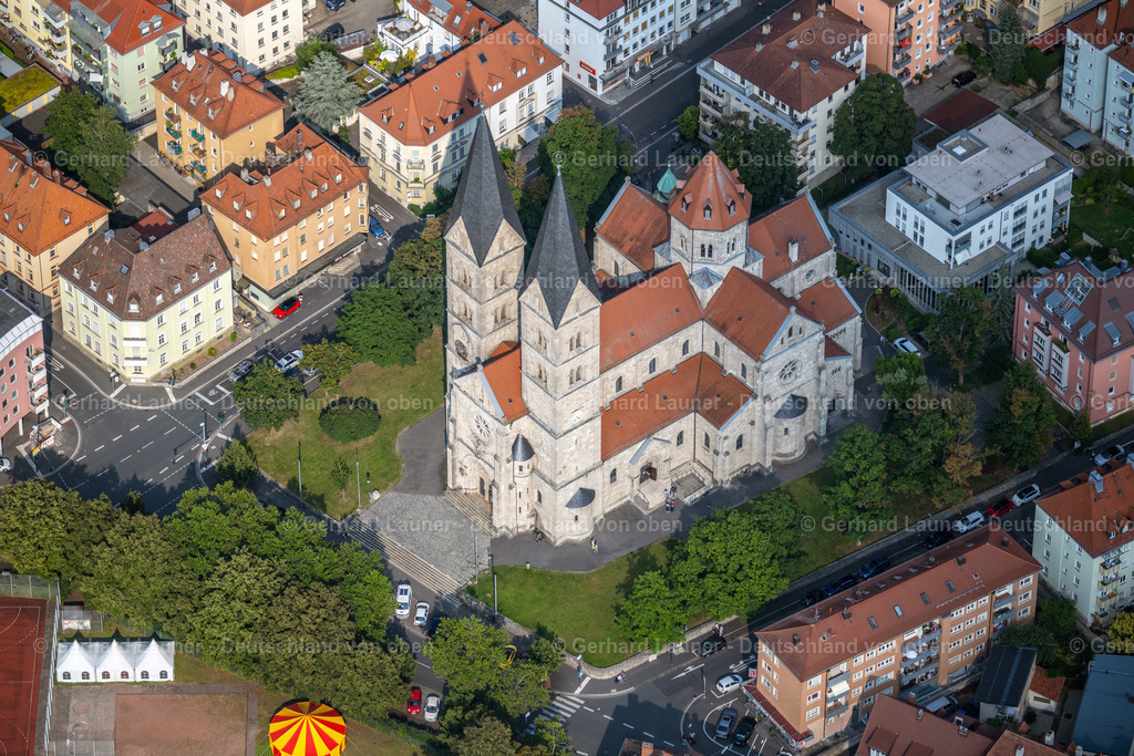 4047590 | St. Adalbero ist eine 1899 eröffnete katholische Pfarrkirche (genannt Adalberokirche oder auch Sanderauer Dom)