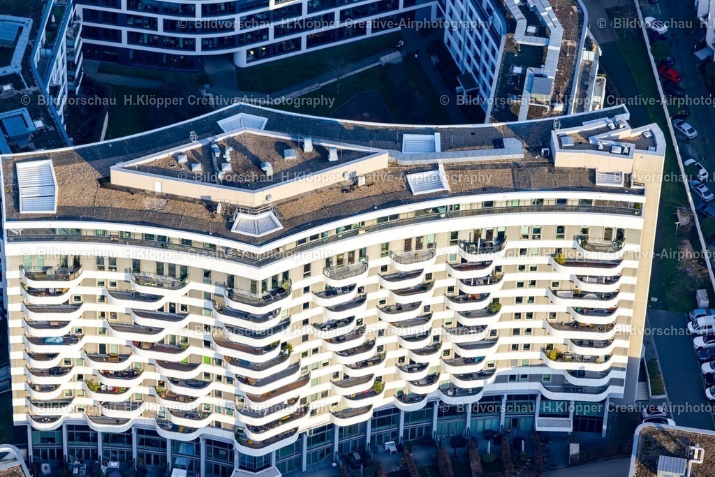 Luftbilder Köln-7909 | Luftbildfotografie Hochhaus- Gebäude im Wohngebiet " Flow Tower " am Gustav-Heinemann-Ufer im Ortsteil Bayenthal in Köln im Bundesland Nordrhein-Westfalen, Deutschland. - Realisiert mit Pictrs.com