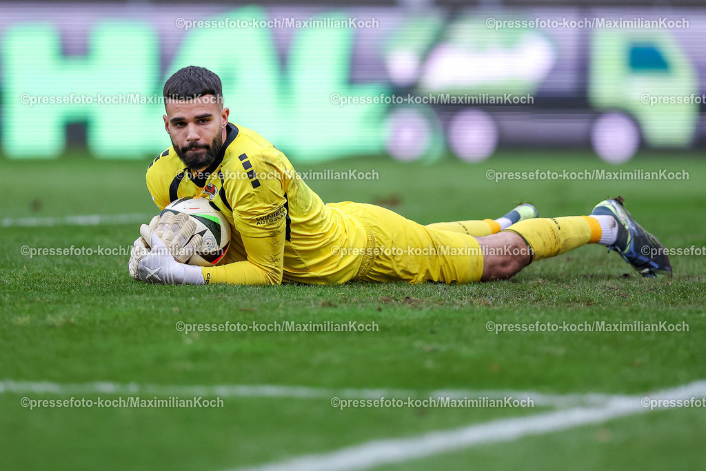 FCVK21122401052 | 21.12.2024, Fußball, FC Viktoria Köln – SV Sandhausen, 3.Liga, Sportpark Höhenberg, Saison 2024 2025: Torwart Dudu Eduardo dos Santos Haesler (Viktoria Köln #1)DFB regulations prohibit any use of photographs as image sequences and or quasi-video.