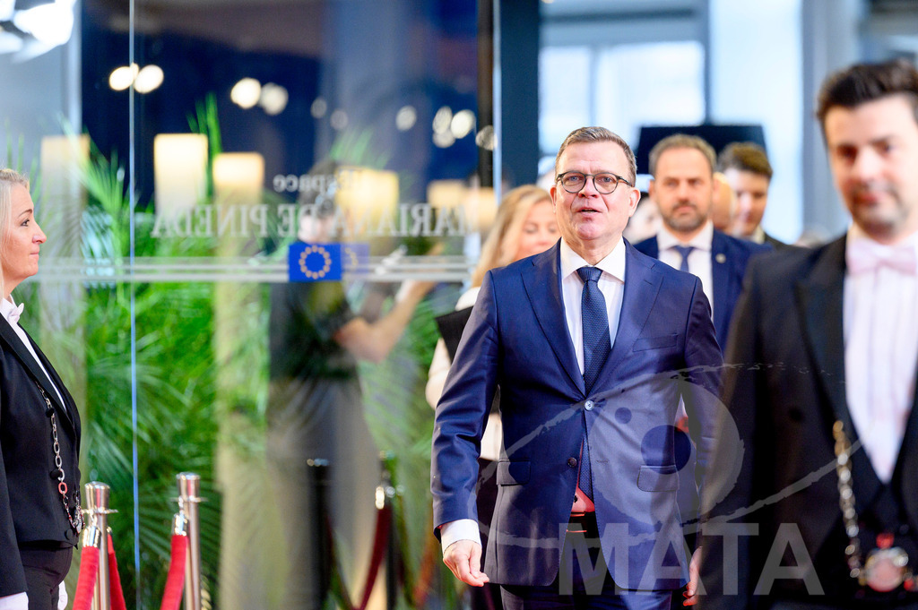 _DWA0183 | Die Ankunft des finnischen Ministerpräsidenten wurde im Rahmen des Programms „This is Europe“ von EU-Präsidentin Roberta Metsola am 13.03.2024 in EU-Parlament Straßburg begrüßt. - Realisiert mit Pictrs.com