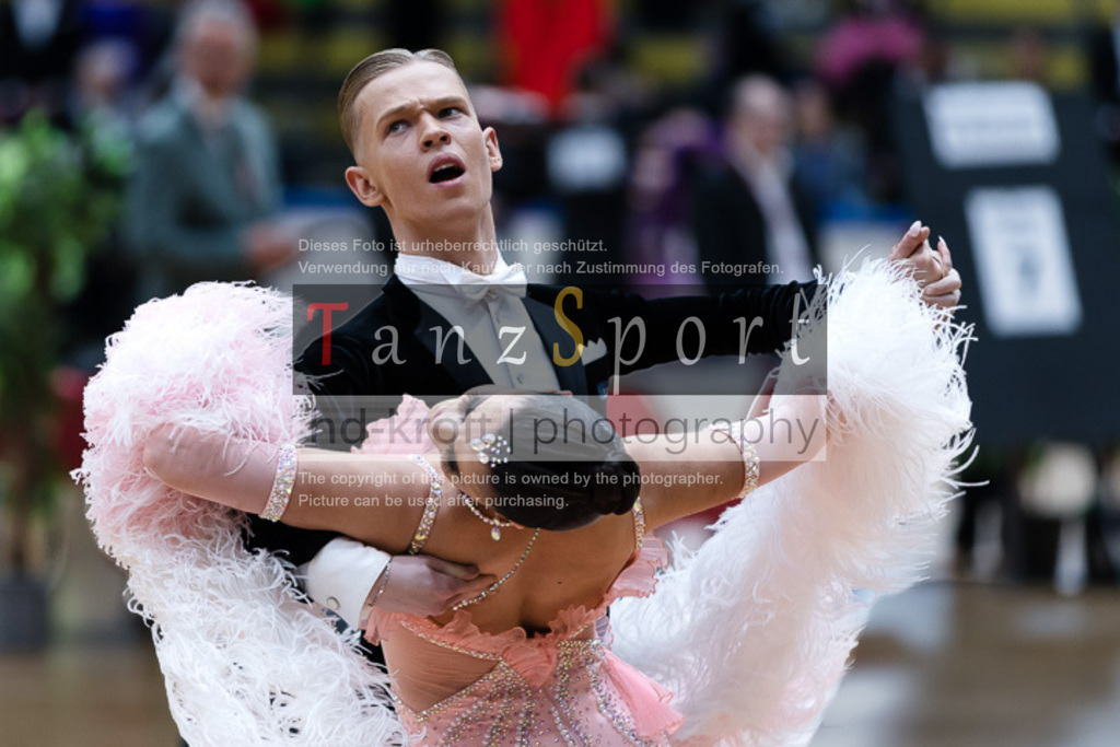 20250517_HessenTanzt_WDSF_IntOpen_Std_1123 | Tanzsportbilder, Standardtanz, Lateintanz, WDSF, DTV, LTVB, dancecomp, goc, hessen tanzt, blaues band der spree, walzer, tango, wiener walzer, slowfox, quickstepp, samba, rumba, cha-cha-cha, paso doble. jive, hd-kroft photography, turniertanzsport
