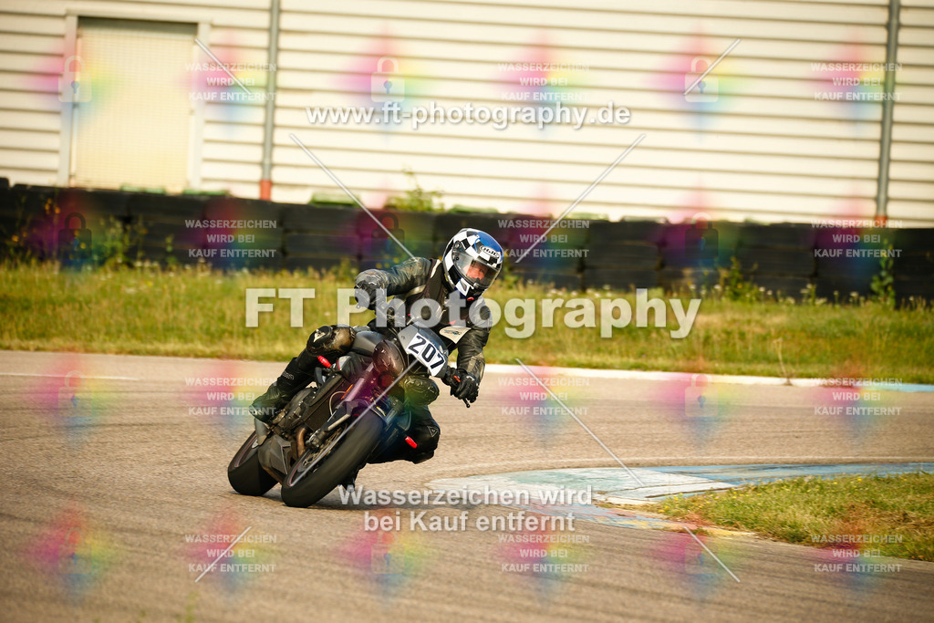 _MOT5090 | Hier findet Ihr Bilder von Touristenfahrten auf der Nürburgring Nordschleife oder von anderen Veranstaltungen die ich besucht habe. Viel Spass beim Durch Schauen 