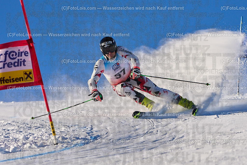 ALP4085_MASTERS-Cup_GS-A Herrn_Schachinger Heinz | (C)FotoLois.com, Alois Spandl. FIS Masters-Cup Wildschönau, Giant Slalom auf der Piste Schatzberg GS, Siegerehrung auf dem Dorfplatz Niederau, Sa 13. Januar 2024.