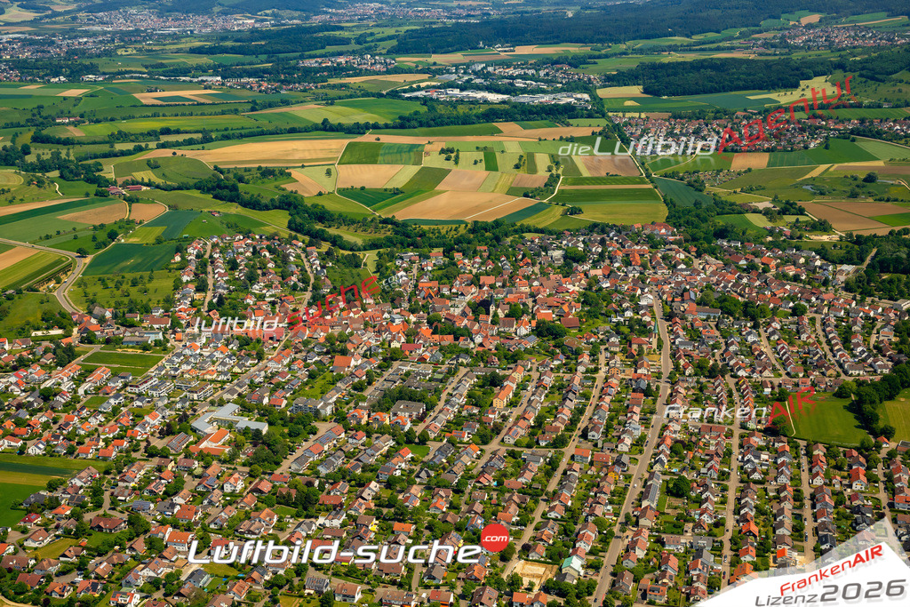 Das Luftbild zeigt  Heiningen - Die Luftaufnahme wurde 2023 vom UL-Flugzeug aus erstellt ( keine Drohne ) - Hochauflösende Luftaufnahme - Für grossformatige Ausdrucke geeignet. Die Geschenkidee !Mit Lizenz und Bildrechte bestellbar