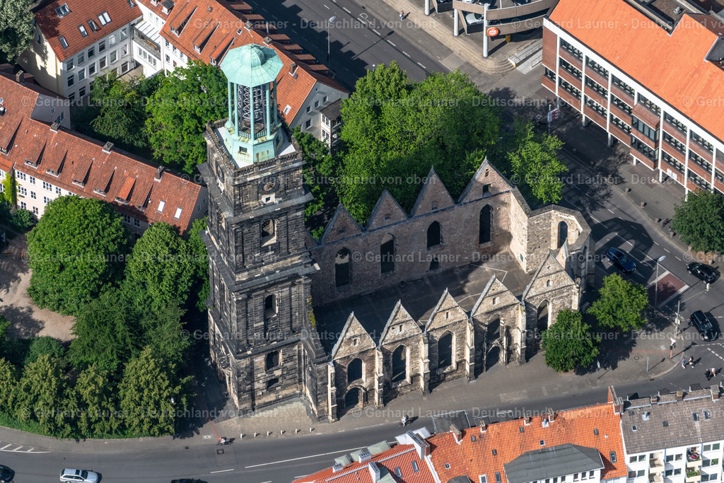 4031045 | HANNOVER 02.06.2020 Ruine des Kirchengebäude der der Aegidienkirche in Hannover im Bundesland Niedersachsen, Deutschland. // Ruins of church building of Aegidienkirche in Hannover in the state Lower Saxony, Germany. Foto: Gerhard Launer