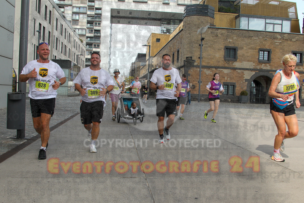 250920_1335_EV4_6195 | Sportfotografie im Rhein-Sieg Kreis, Köln, Bonn, NRW, Rheinland Pfalz, Hessen, etc. Unser Tätigkeitsfeld umfasst den Laufsport vom Volkslauf über den Marathon, Duathlon, Triathon bis zum Ultralauf wie Kölnpfad Ultra oder Schindertrail.