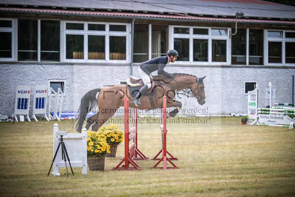 DOS_0702 | Entdecke hochwertige Reitturnierfotos von Foto Oger. Professionell, emotional und authentisch – jetzt Lieblingsmomente im Shop bestellen.Deutschlandweite Turnierfotografie. - Realisiert mit Pictrs.com