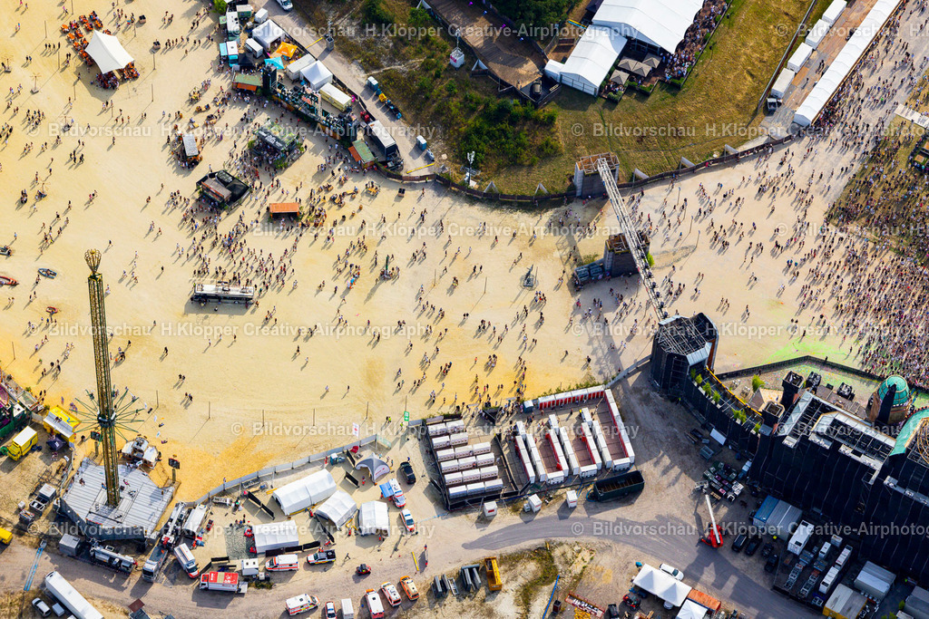 Luftbild Weeze-5280 | Luftaufnahme Gelände des " PAROOKAVILLE - Electronic Music Festival " 2025 in Weeze - Realisiert mit Pictrs.com