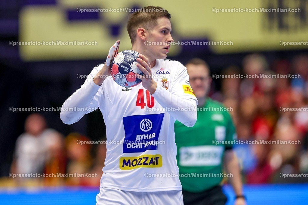 EHF15012601040 | 15.01.2026, Handball, Men's EHF EURO 2026, Spanien - Serbien, Jyske Bank Boxen in Herning, Dänemark, Preliminary Round:  Stefan Dodic (Serbien #40) 