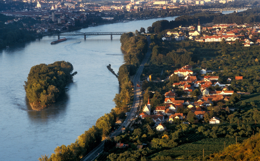 Wachau Landschaft | , Austria: Wachau Landschaft. - Realisiert mit Pictrs.com