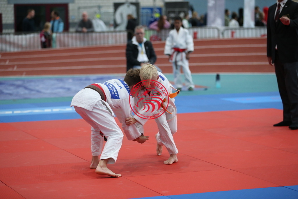 AT3Y0288 | Fotos vom Adler Cup - Pictures from Adler Cup

Hier findet Ihr alle Eindrücke und großen Momente der Adler Cup Wochenenden. Here you will find all impressions and great moments of the Adler Cup weekends. - Realisiert mit Pictrs.com