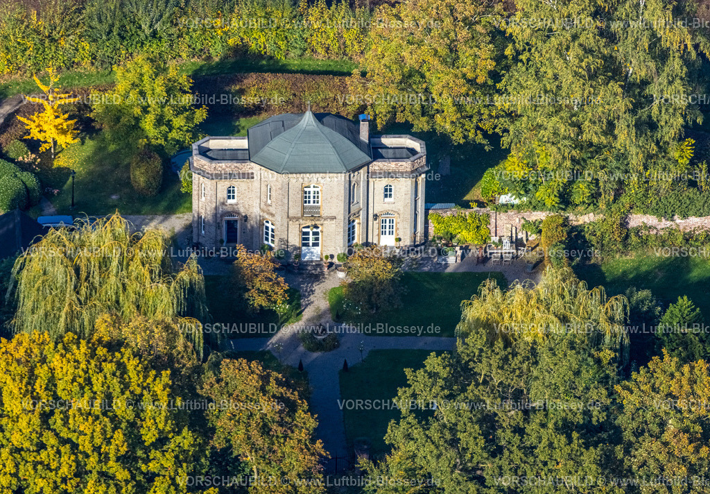 Rheurdt221004933 | Luftbild, Maurischer Pavillon, Wohnhaus und Außenstelle Standesamt Rheurdt, Bäume in Herbstfarben, Schaephuysen, Rheurdt, Ruhrgebiet, Niederrhein, Nordrhein-Westfalen, Deutschland