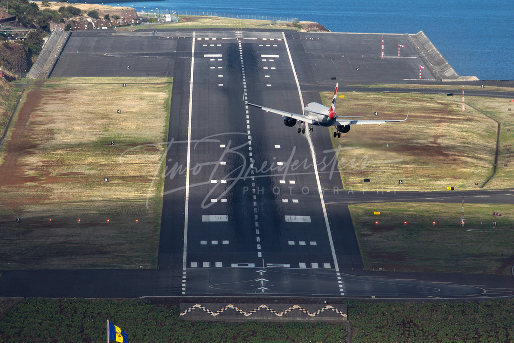 I11A7204 | Buy high-quality aviation and travel photography prints by professional photographer Timo Breidenstein. Authentic images, professionally printed, worldwide shipping. - Realisiert mit Pictrs.com