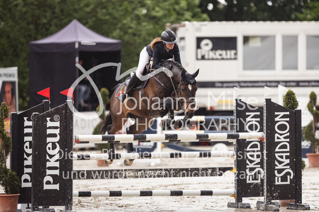 2605_MayDays_10_SprPf-M1-6j-109 | Deine schönsten Turniermomente als professionelle Fotos! Entdecke hochwertige Pferdesport-Fotografie im Online-Shop. Jetzt Fotos finden & bestellen!