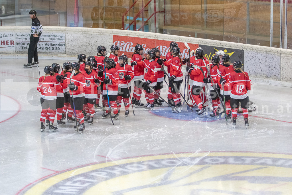 Dameneishockey | Dameneishockey, U18 Turnier am 31.08.2024 in Spittal (Eis-Sport-Arena - Sportzentrum Spittal), Austria, (Photo by Ernst Krawagner sport-fan.at) - Realisiert mit Pictrs.com