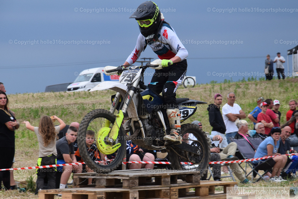 DSC_0196_01 (2) | Sportfotografie , Motorsport, Motoross, Reitsport, Mointainbike, Enduro,
Landschaft , Outdoor, Eventfotografie, Landschaft, Bilder online bestellen - Realisiert mit Pictrs.com