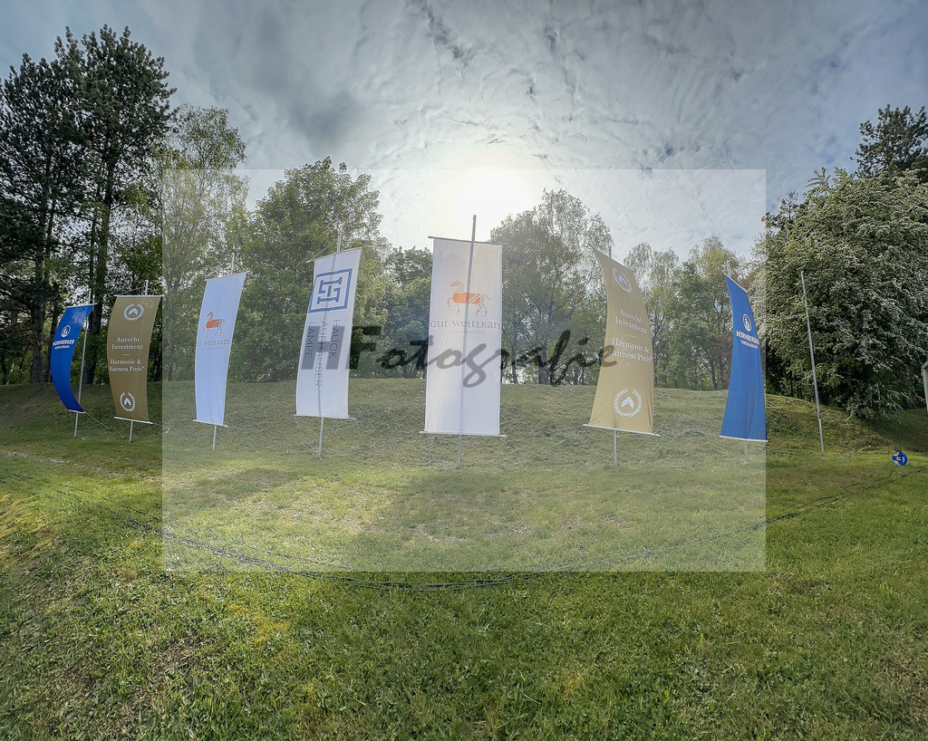 Gut Wettlkam Arena Fahnen_11239998 | hf-fotografie - Realisiert mit Pictrs.com