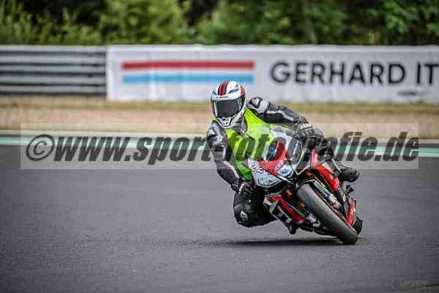 pubi6015 | Professionelle Fotos von Sportveranstaltungen, aber auch Hochzeiten und anderen Events. - Realisiert mit Pictrs.com