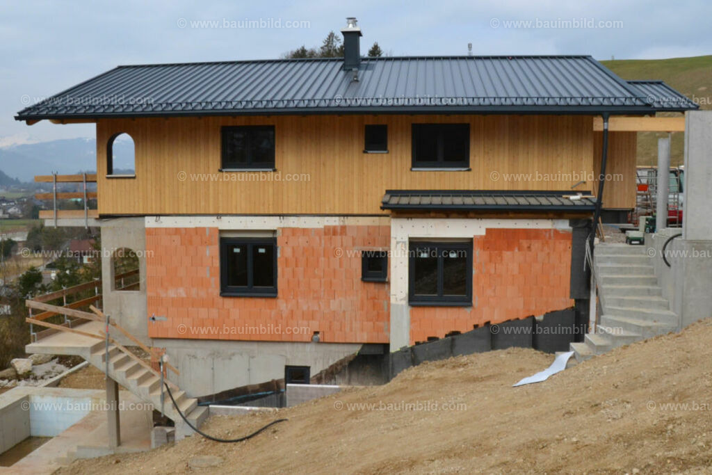 bib-lg04-betonarbeiten-treppen-0776 | Nach LV-Leistungsgruppen sortierte Detailfotos über den Bau eines Hauses. Alle Hausbau-Bilder direkt vom Urheber und Autor der Website Haus-Selber-Bauen.com