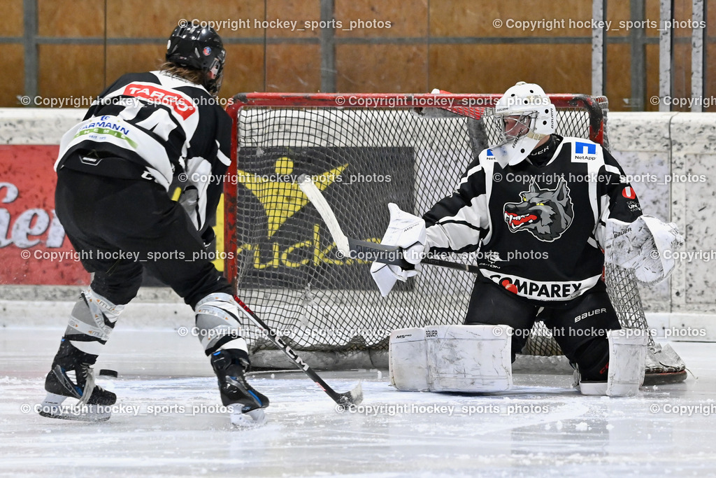 EC Tigers Paternion vs. Tarco Wölfe II | #74 Fuchs Max Tarco Wölfe II, #34 Schleinzer Manuel Tarco Wölfe II, EC Tigers Paternion vs. Tarco Wölfe II, EC Tigers Paternion vs. Tarco Wölfe II am 19.12.2024 in Spittal an der Drau (Eissportzentrum Spittal), Austria, (Photo by Bernd Stefan)