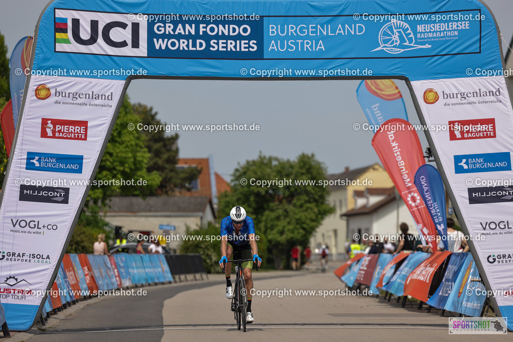 VJ__9567 | Neusiedlersee Radmarathon 2026@sportshot_your_pictrs #yourpictures#roadtowm2029 #nrm #neusiedlerseeradmarathon #neusiedlersee #neusiedlerseetourismus #burgenland #mörbisch #nrm26 #burgenlandtourismus #voglundco #poweredbyburgenlandtourismus #radsport #rad #marathon #ucigranfondo #visitburgenland #ucigranfondoworldseries