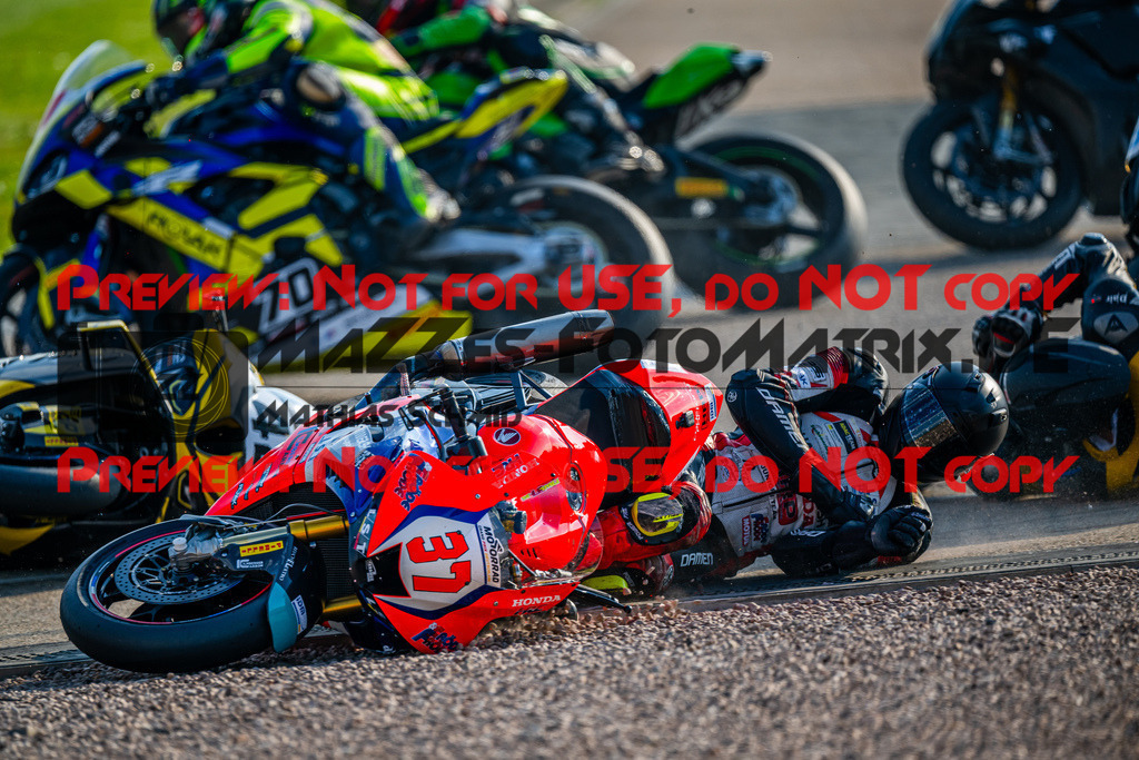 MaZZes_FotoMatrix_240504_6007705_5768 | STK1000