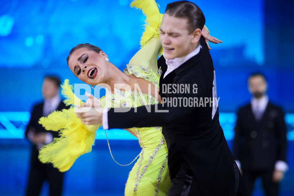 Winter Dance Festival | Mülheim a.d. Ruhr - 13.12.2025: Winter Dance Festival in Mülheim a.d. Ruhr (Westenergiehalle), Germany. Photo by: BobNL design &amp; photography  - Realisiert mit Pictrs.com