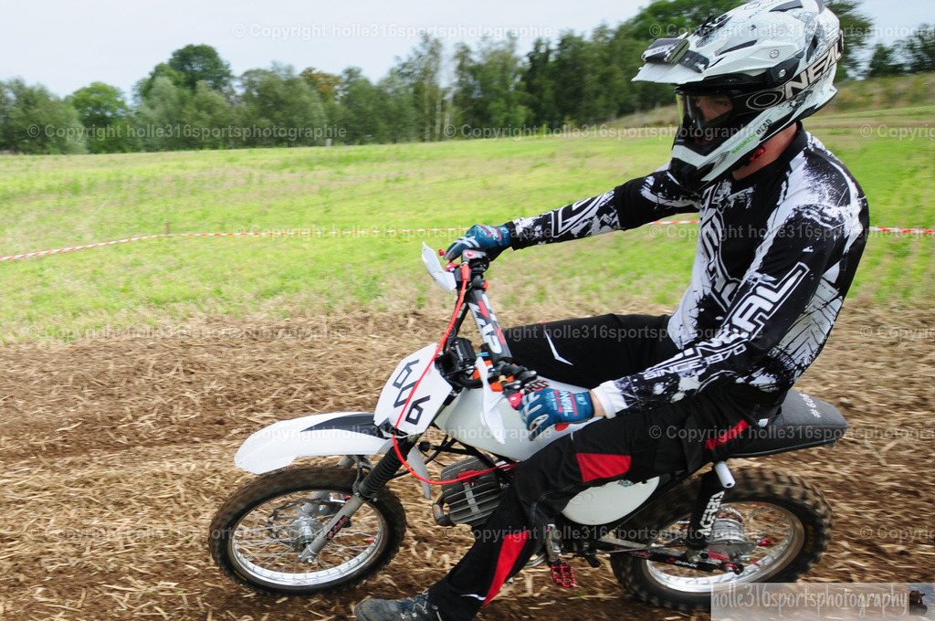 DSC_4843 (2) | Sportfotografie , Motorsport, Motoross, Reitsport, Mointainbike, Enduro,
Landschaft , Outdoor, Eventfotografie, Landschaft, Bilder online bestellen - Realisiert mit Pictrs.com