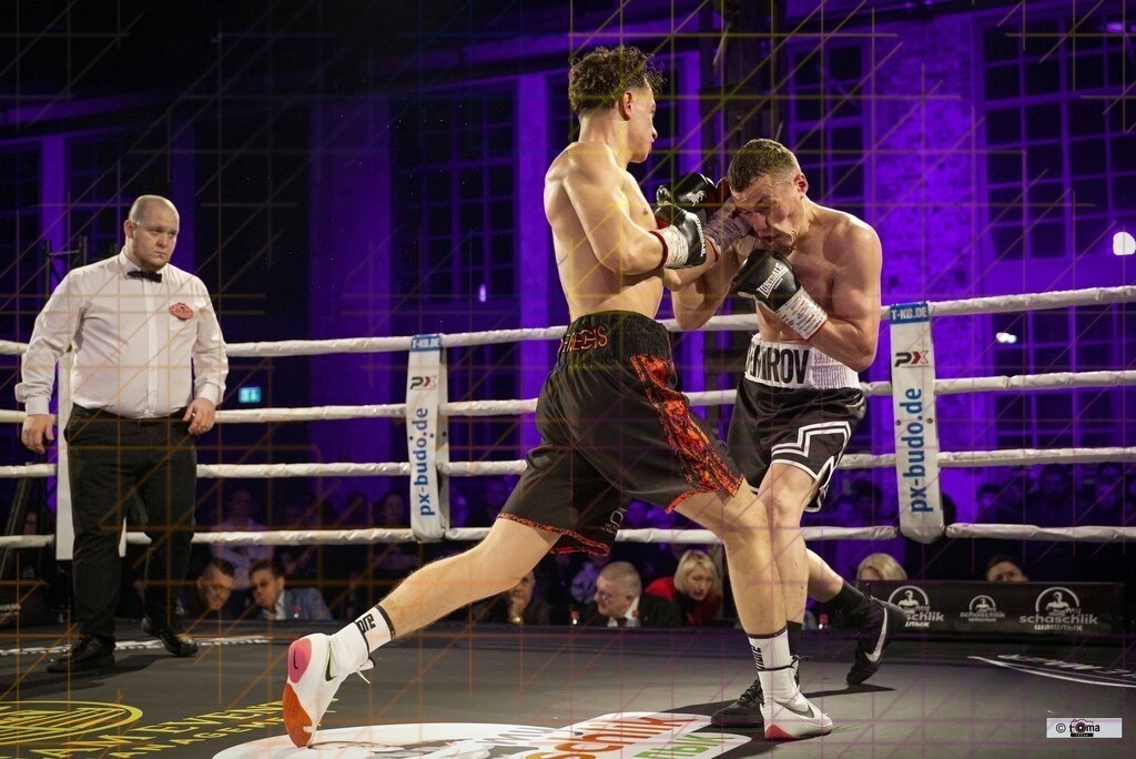 Domenik Arnold erster WM KAmpf 02 2026 tomafocus TB00132 | professionelle Sport- und Eventfotografie von Tomafocus – dynamische Bilder, emotionale Momente und hochwertige Aufnahmen für jeden Anlass. - Realisiert mit Pictrs.com