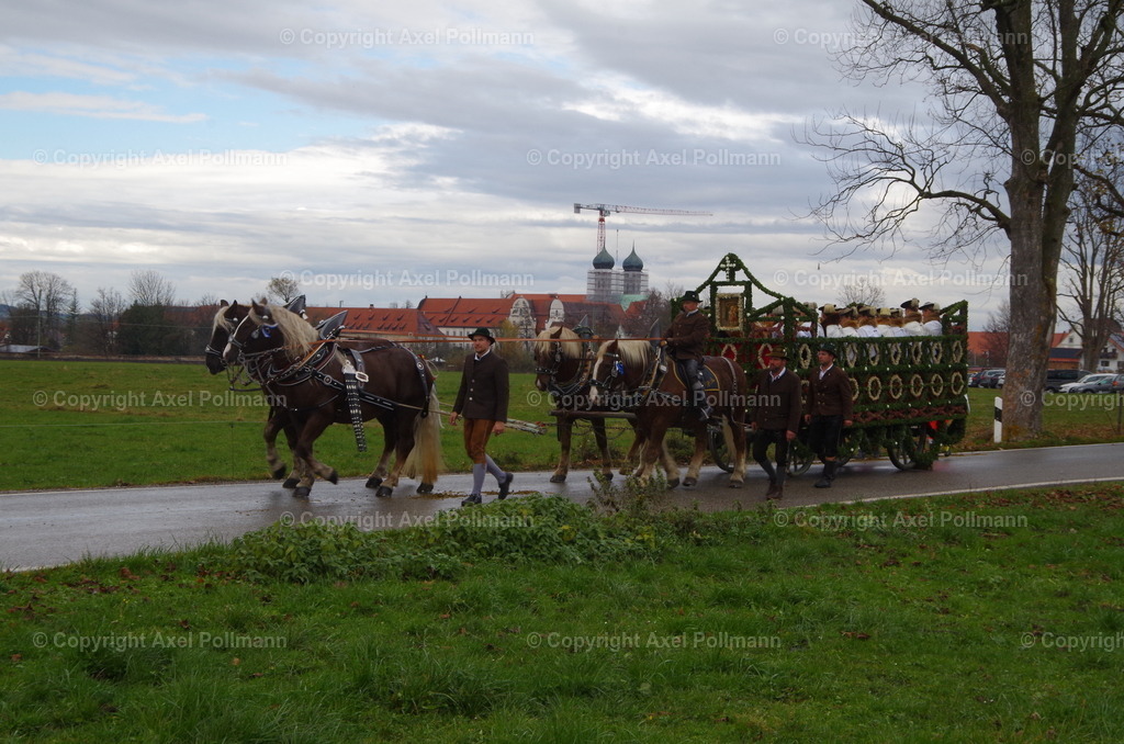 IMGP9849 | fotografiert von Axel PollmannLeonhardi Wallfahrt Benediktbeuern und Murnau, Fronleichnam, Fasching, Landschaft im Loisachtal und Benediktbeuern  - Realisiert mit Pictrs.com