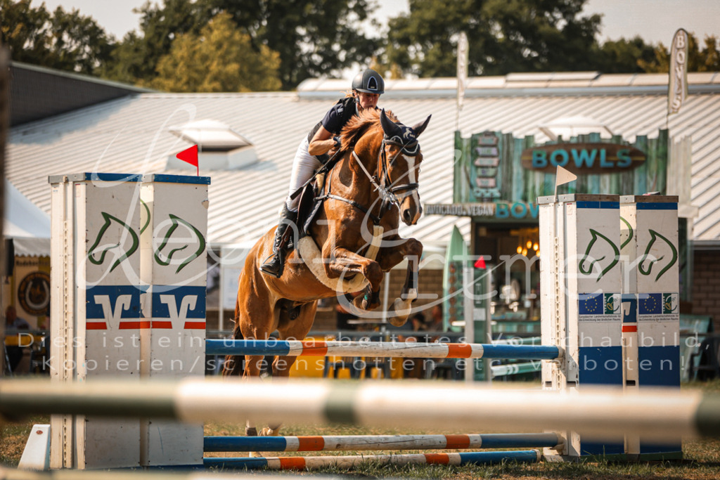 13.FrPfA00147 | Leoni Ertmer Photography - Realisiert mit Pictrs.com