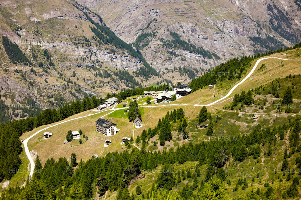 Schweizer Alpen | FEUERBLAU | Fineart - Realisiert mit Pictrs.com