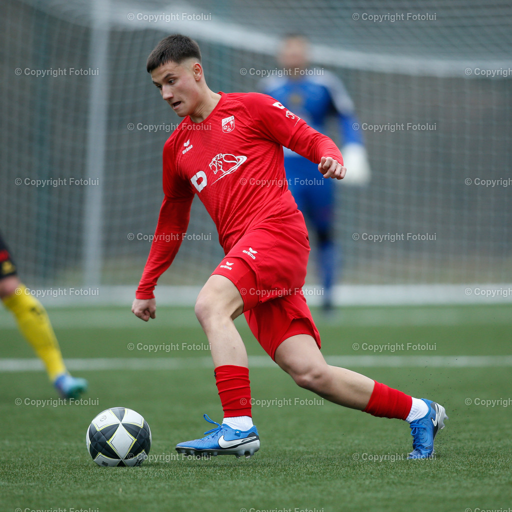 A_LUI_15032025_10 | SPORT FUSSBALL LL.OST E ASKOE OEDT 1B -GUNSKIRCHEN 15.03.IM BILD : VEJLKO  RAKIC (OEDT1B) UND (GUNSKIRCHEN)FOTO:OEDT