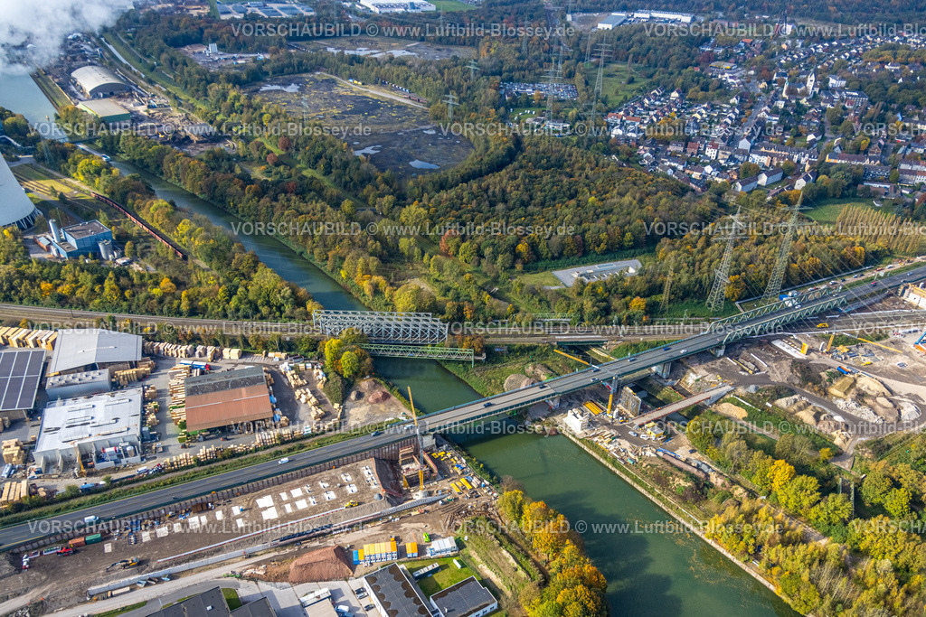 Herne241015882 | Luftbild, Emschertalbrücke der Autobahn A43 und der Eisenbahnbrücke über den Fluss Emscher und Rhein-Herne-Kanal, Baukau, Herne, Ruhrgebiet, Nordrhein-Westfalen, Deutschland