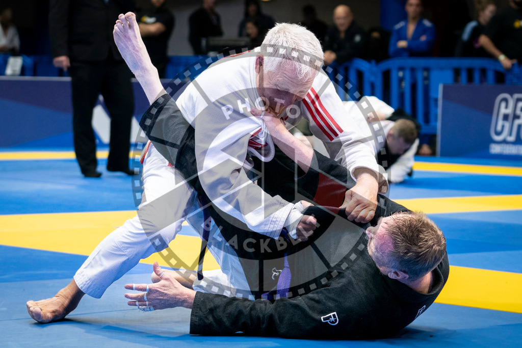 20240125PBB01598 | Fighters compete during the sixth day of the Brazilian Jiu-jitsu European Championship of the IBJJF in Paris, France, on January 25, 2024.