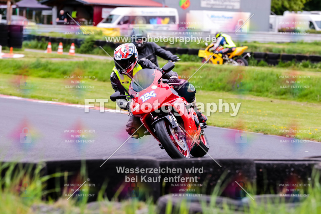 MotoTeamVBK-20353 | Hier findet Ihr Bilder von Touristenfahrten auf der Nürburgring Nordschleife oder von anderen Veranstaltungen die ich besucht habe. Viel Spass beim Durch Schauen 