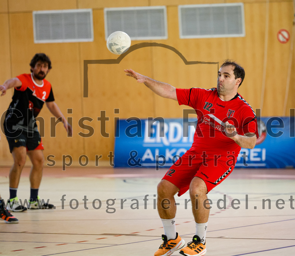 2022-10-16_066_SpVgg_Altenerding_II_gegen_SG_Moosburg_II | Erding, Deutschland, 16.10.2022:
Handball, Bezirksklasse Männer 2022 / 2023, 2. Spieltag, SpVgg Altenerding II gegen SG Moosburg II, Endergebnis: 30:23

Foto: Christian Riedel / fotografie-riedel.net