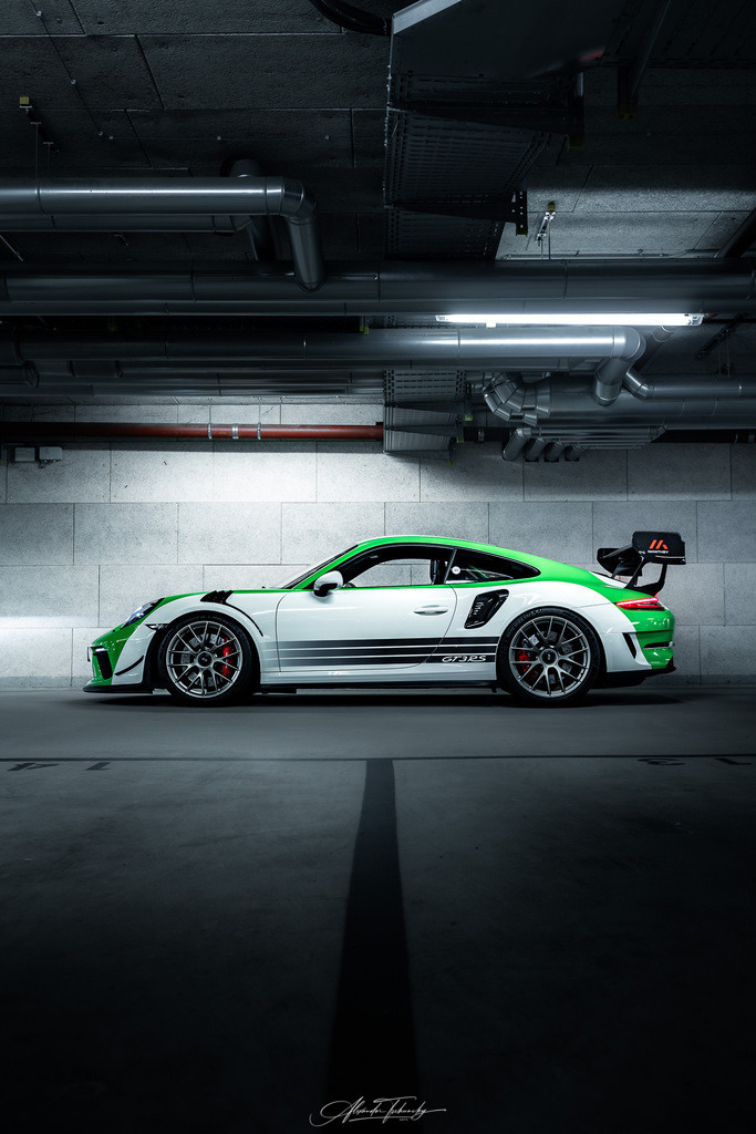 R6AT0311 _Alexander Tschuncky | Entdecken Sie die faszinierende Welt von Alexander Tschuncky Arts: Kreative Fotografie, atemberaubende Automobilkunst und hochwertiger Bilderdruck. Lassen Sie sich inspirieren! - Realisiert mit Pictrs.com