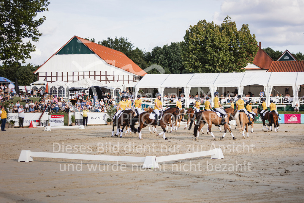 250711_BHO_Showabend-816 | Deine schönsten Turniermomente als professionelle Fotos! Entdecke hochwertige Pferdesport-Fotografie im Online-Shop. Jetzt Fotos finden & bestellen!