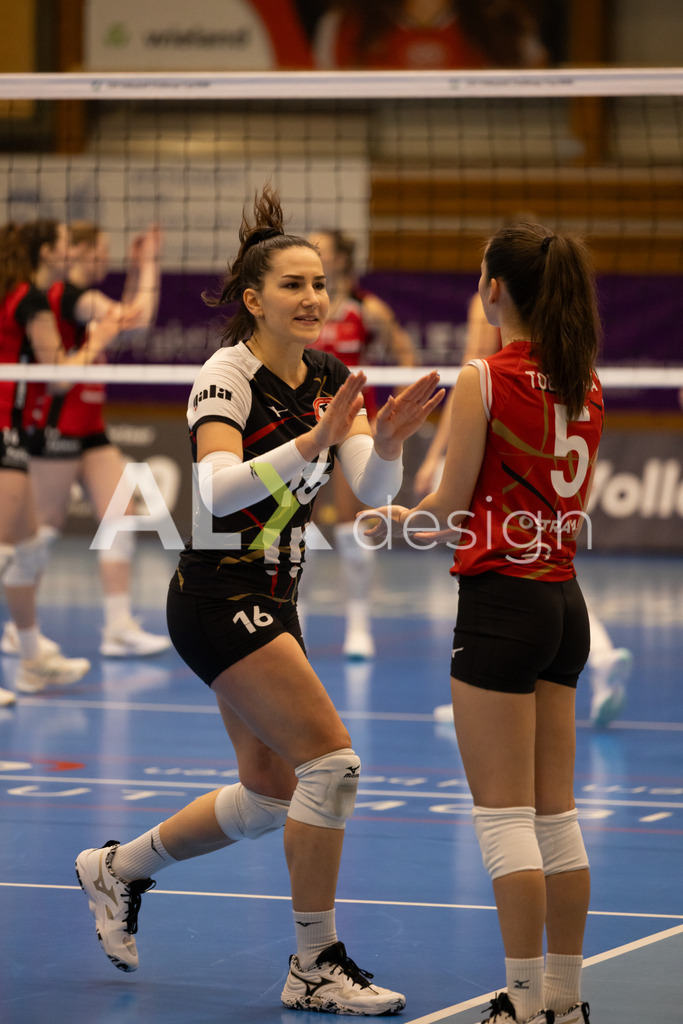 Volleyball I Frauen I Saison 2025-2026 I CEV Volleyball Challenge Cup 2026 | Women I 16th Finals I VC Kanti Schaffhausen - TJ Ostrava I 03.12.2025 | TJ Ostrava - 5 Nela Tobiášová (CZ) – Libera - 16 Michaela Drozdová (CZ) – Mittelblock - Realisiert mit Pictrs.com