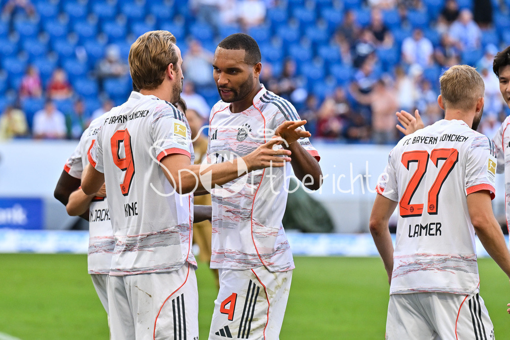 TSG 1899 Hoffenheim - FC Bayern München | Jubel der Bayern nach dem Treffer zum 0-2 durch Harry KANE (FC Bayern Muenchen 9) / Elfmeter / Tor / Torschuetze / Freude / Happy / Bundesliga: TSG 1899 Hoffenheim - FC Bayern München; PreZero-Arena am 20.09.2025 / DFL REGULATIONS PROHIBIT ANY USE OF PHOTOGRAPHS AS IMAGE SEQUENCES AND/OR QUASI-VIDEO / Jonathan TAH (FC Bayern Muenchen 4)