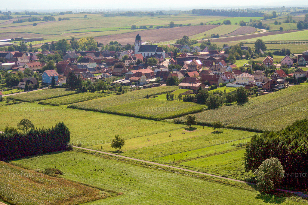 Vue aérienne: Niederlauterbach à Salmbach dans le département Bas Rhin, France – .Photo: IMG_3570.jpg prise le 31/08/2006 par Werner Riehm/FLY-FOTO.eu – Résolution de l'original: 3456 x 2304 px