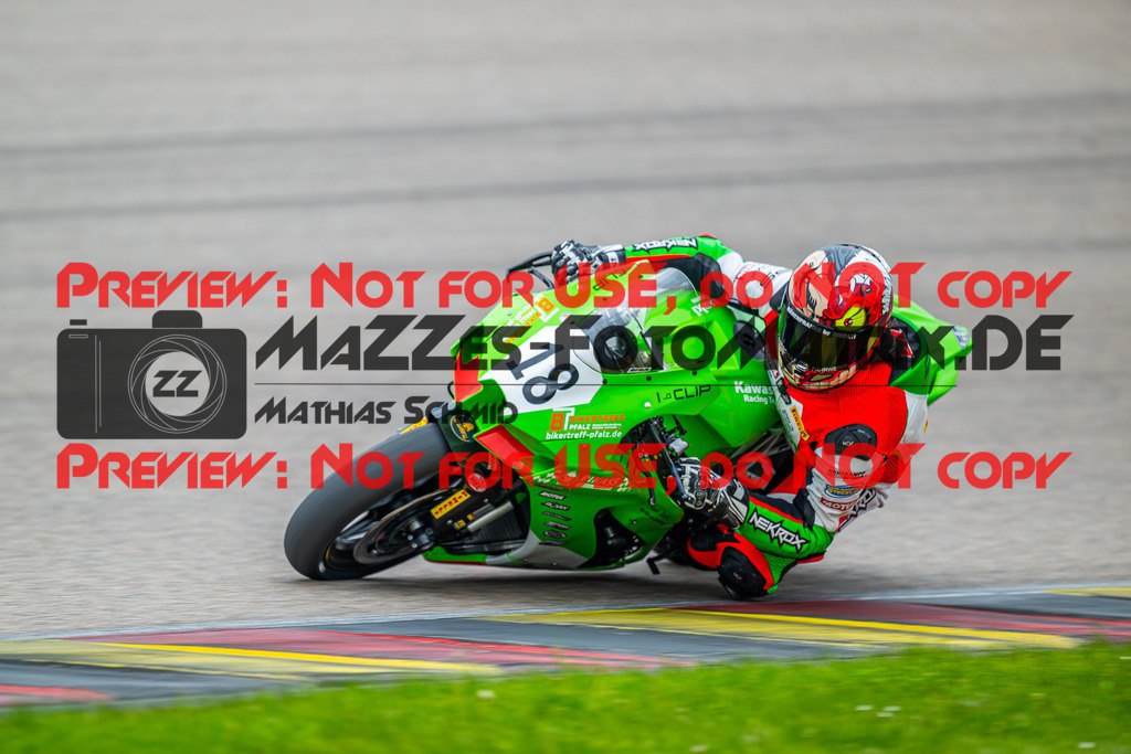 MaZZes_FotoMatrix_240504_6007705_3471 | STK1000