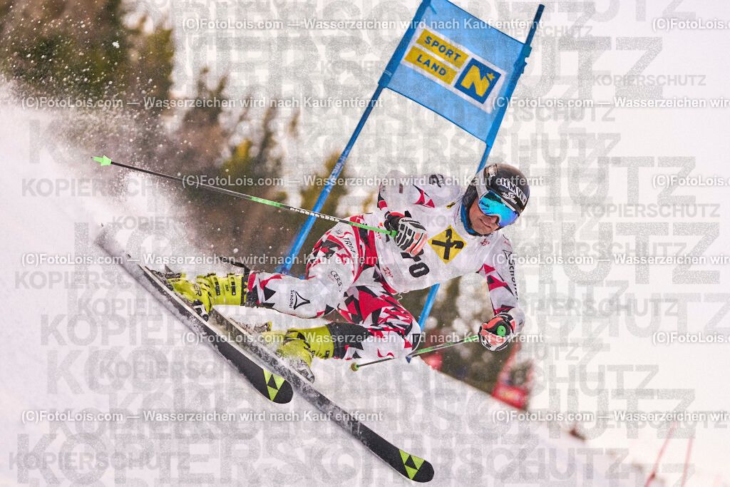 ALP1073_MastersCup-RTL-II_LKHF_Schachinger Heinz | NÖ Raiffeisen MastersCup, Jugend - Damen - Herren, Riesentorlauf-Rennen 2 auf der Fuchswaldpiste in Lackenhof am Ötscher, durchführender Verein: Schiklub Lackenhof, So 9. Februar 2025.